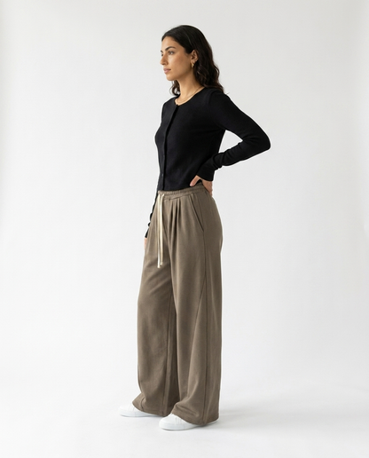 oversized sweatpants olive éternelle - profile