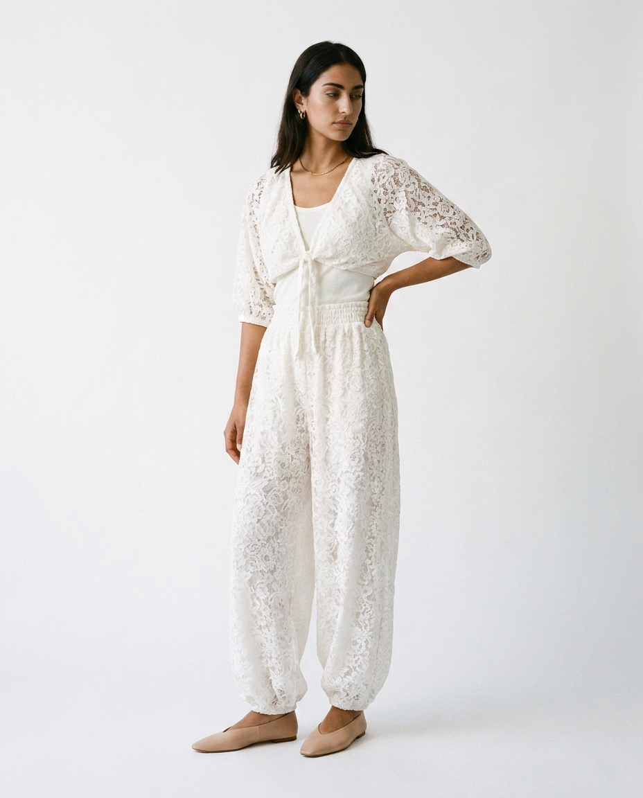 Lace balloon pants éternelle - on model