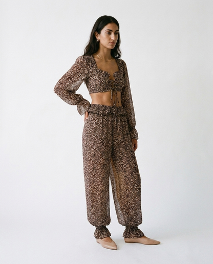Leopard chifon balloon pants éternelle - on model