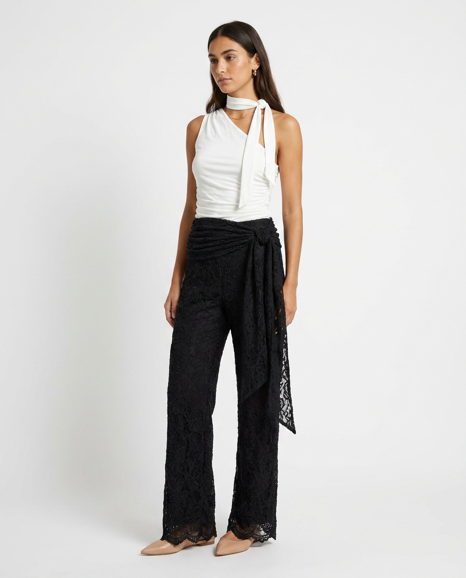 Side Tie Lace Pants éternelle - on model