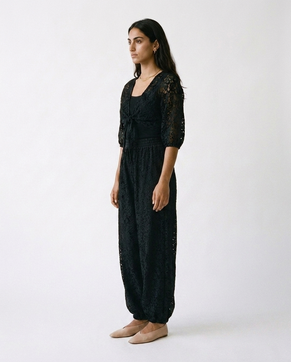 Lace balloon pants éternelle - profile