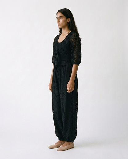 Lace balloon pants éternelle - profile